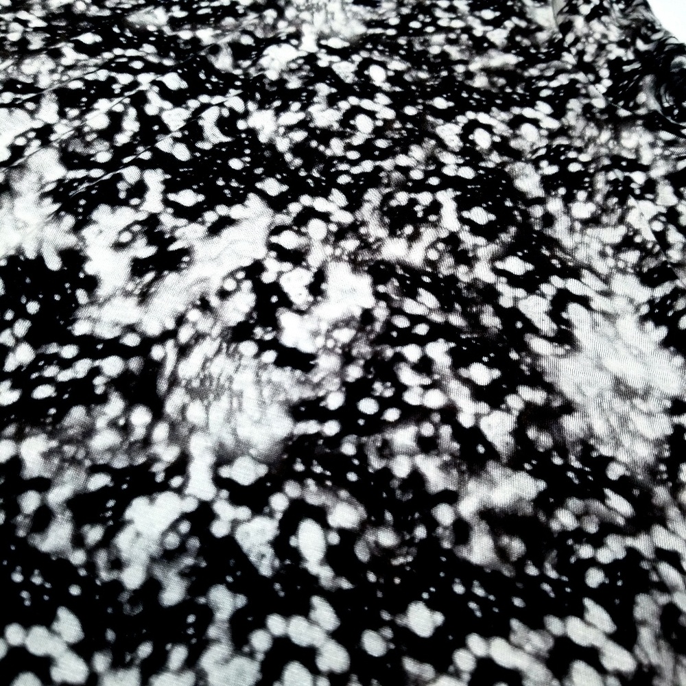 Simply Vera Vera Wang Black & White Top - Picture 4 of 8